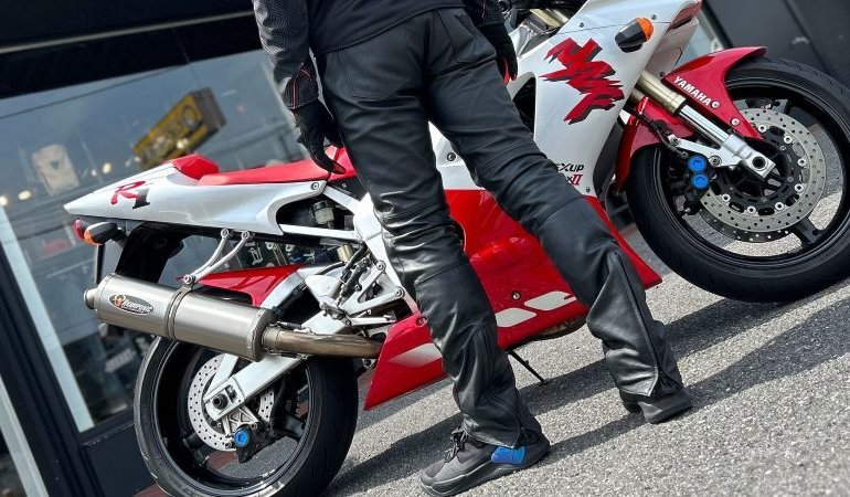 わたしの相棒 TROPHY LTD LEATHER PANTS